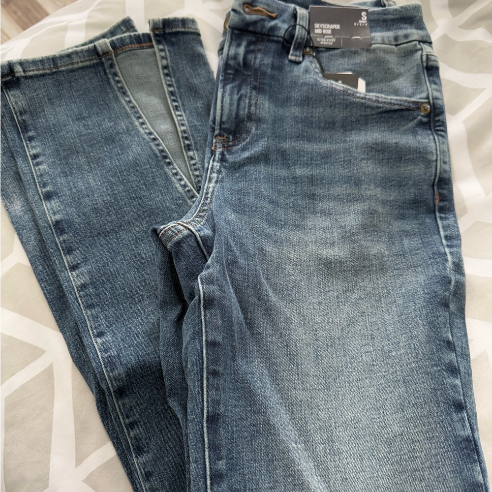 Express flexx jeans new with tags!! Skyscraper Mid rise